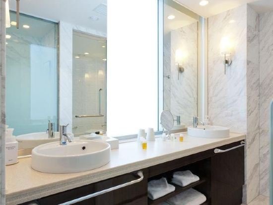 Фото Solaria Nishitetsu Hotel Ginza