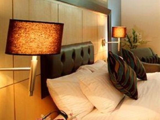 Фото Sunday Business Avenue