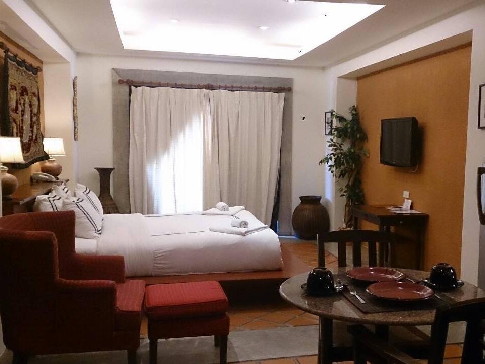 Фото Nirvana Boutique Suites 