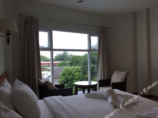 Фото Kanchanaburi City Hotel