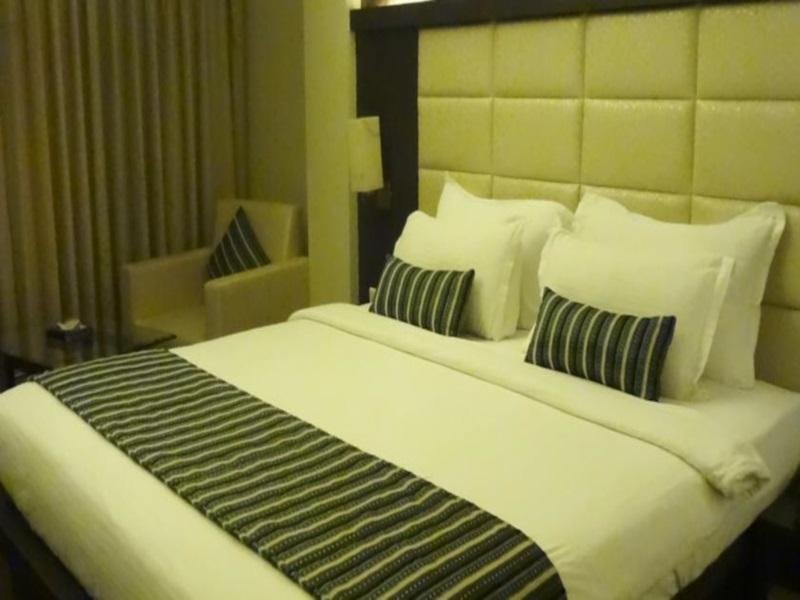 Фото Zuzu Galaxy Annex Hotel