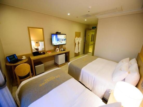 Фото Marianne Hotel