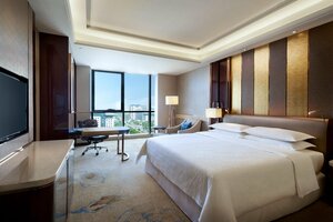 Гостиница Sheraton Grand Zhengzhou Hotel
