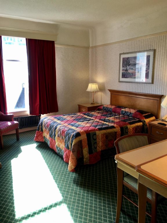 Фото Union Square Plaza Hotel