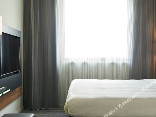 Фото Moxy Glasgow Merchant City