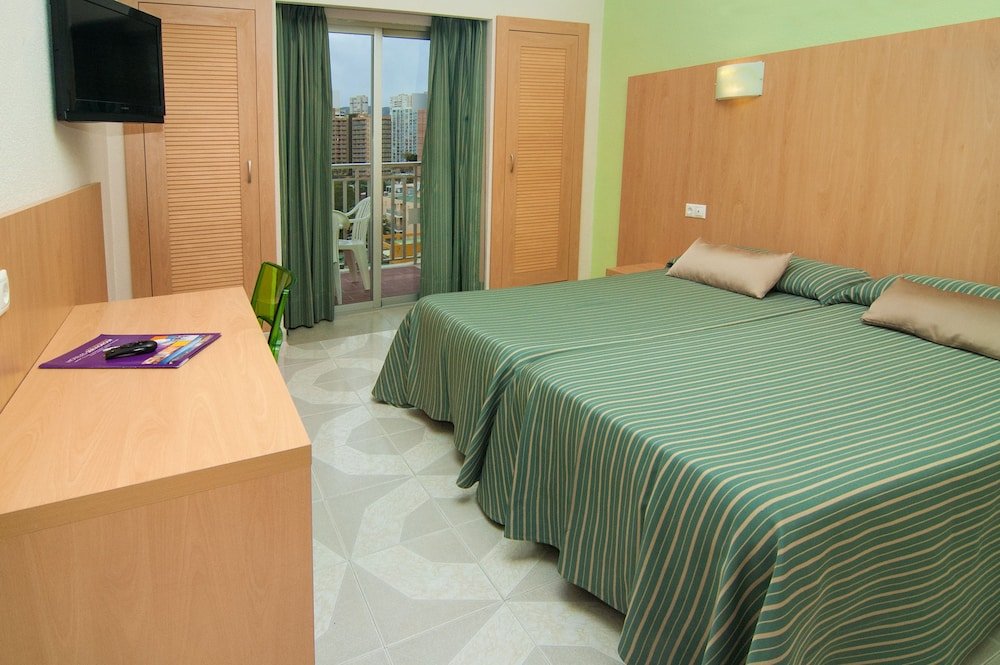 Фото Hotel Servigroup Pueblo Benidorm