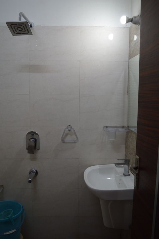 Фото Hotel Thikana Palace