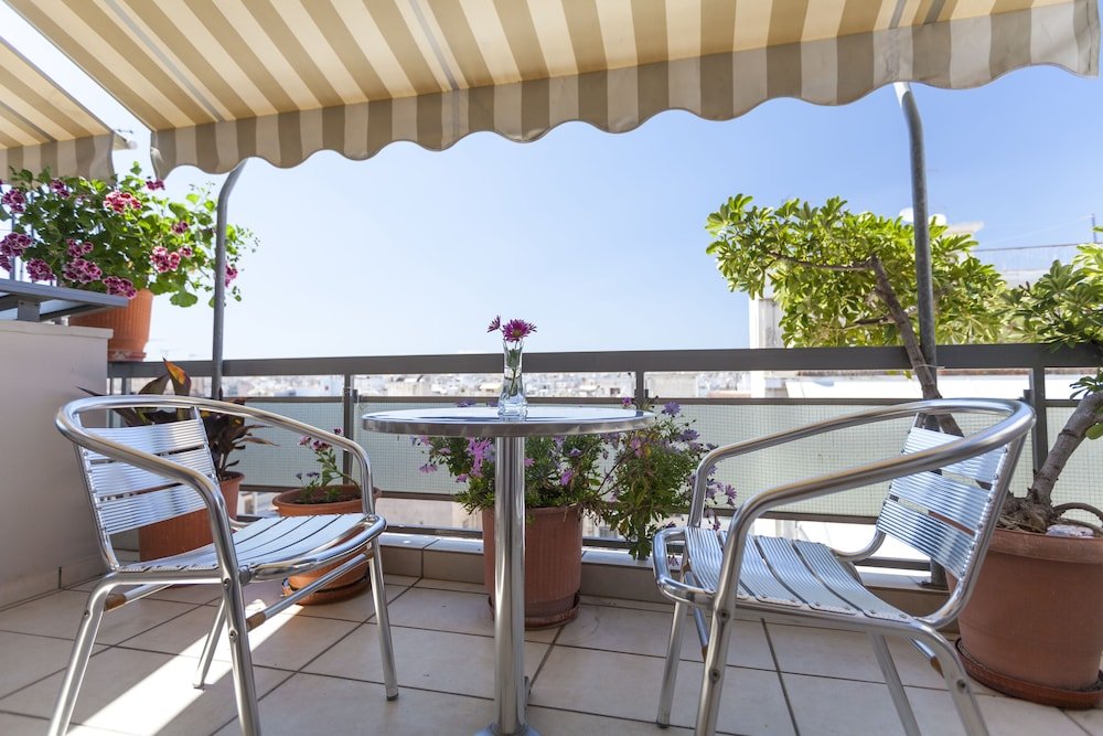 Фото Lilia Hotel