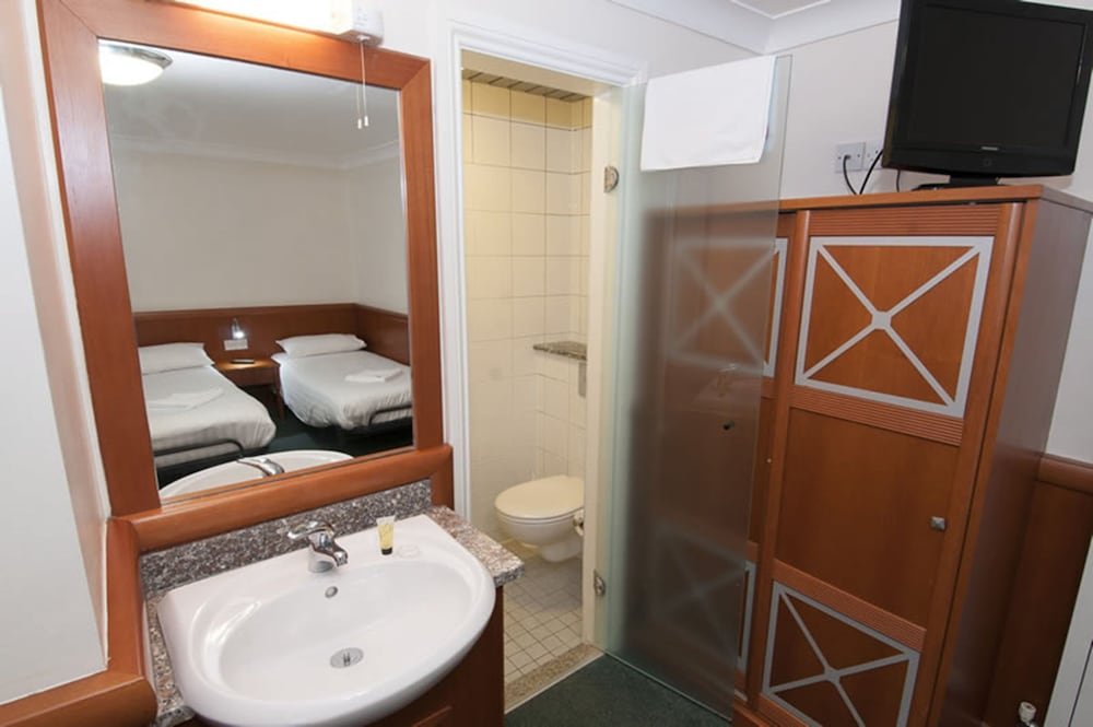 Фото Howard Winchester Hotel