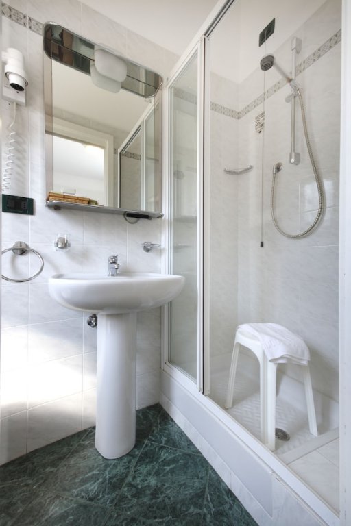 Фото Hotel Adriana