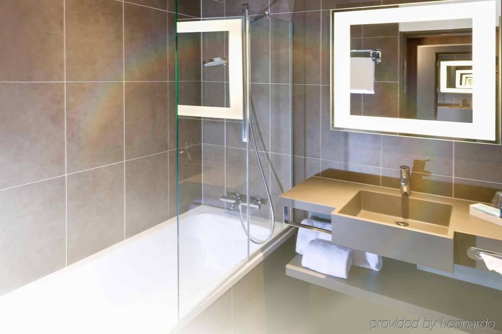 Фото Novotel Wolverhampton