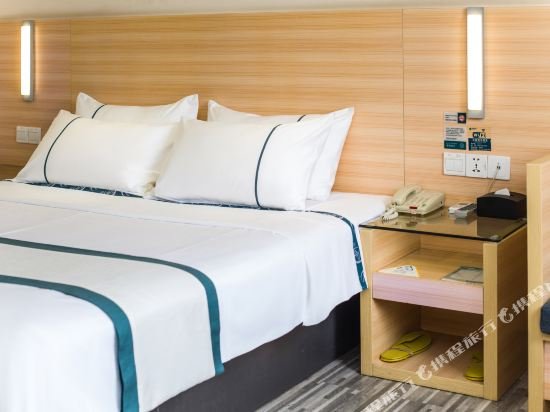 Фото GreenTree Inn GuiLin LinGui District JinShan Square JinShui Road Express Hotel