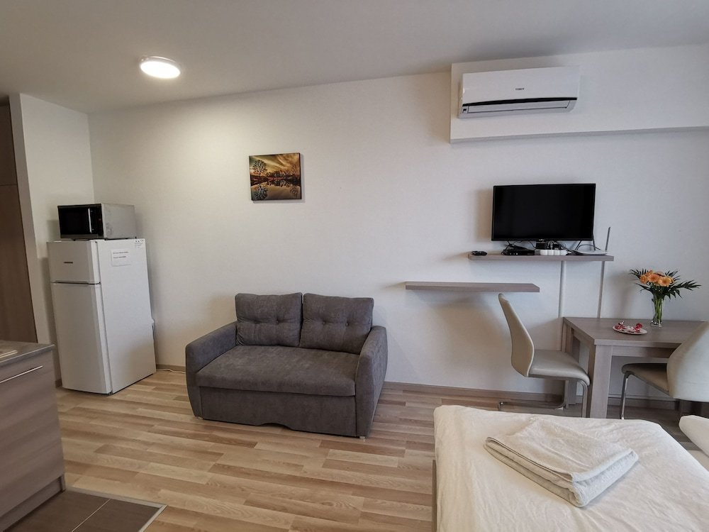 Фото Corvin Holiday Apartment Hotel