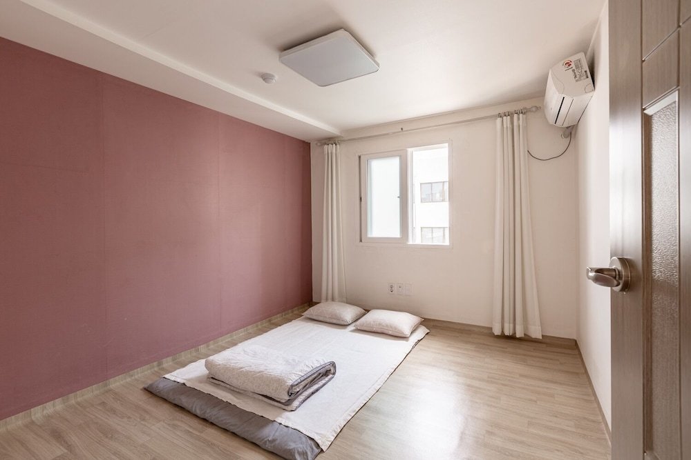 Фото Gongju Einhaus Guesthouse 1