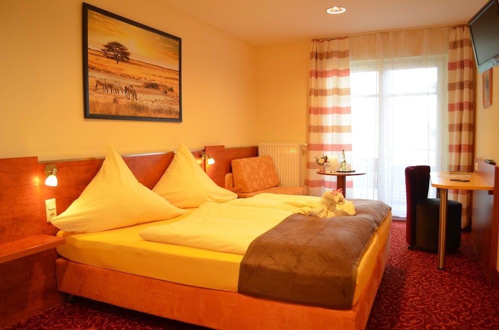 Фото отеля 2