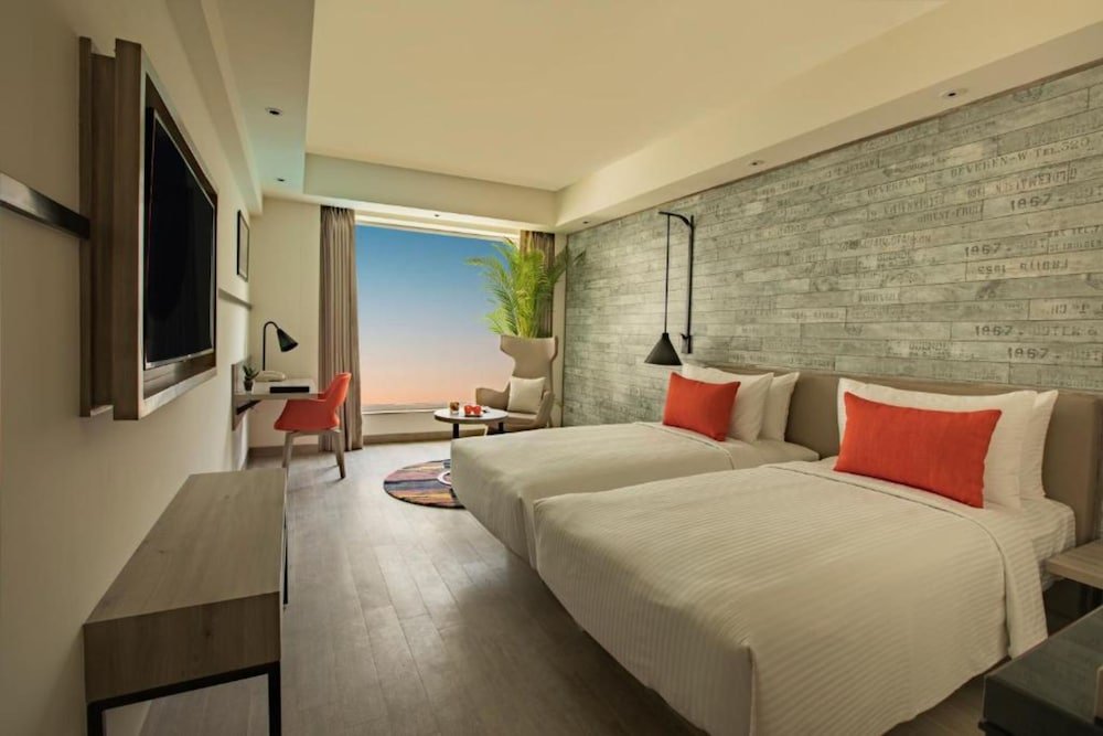 Фото Lemon Tree Premier Mumbai Intl. Airport