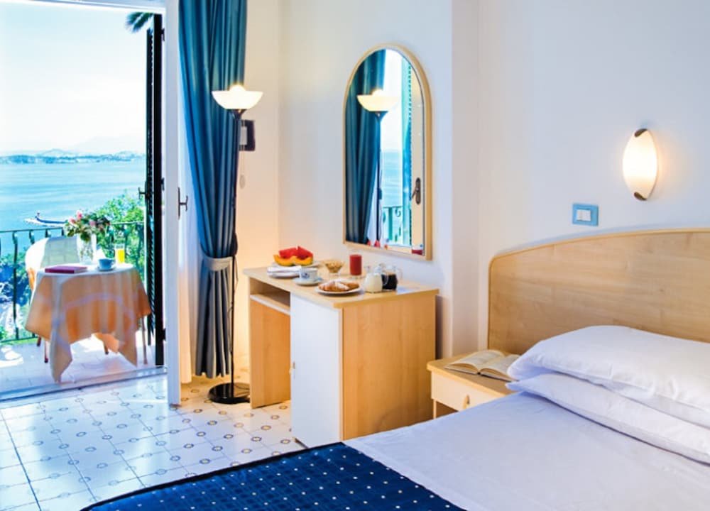 Фото Hotel Villa Ireos