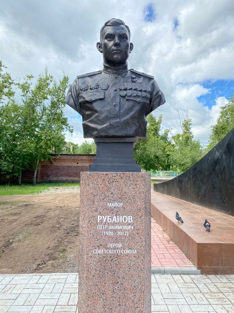 Monument, memorial Герою Советского Союза майору Петру Акимовичу Рубанову, Chernogorsk, photo