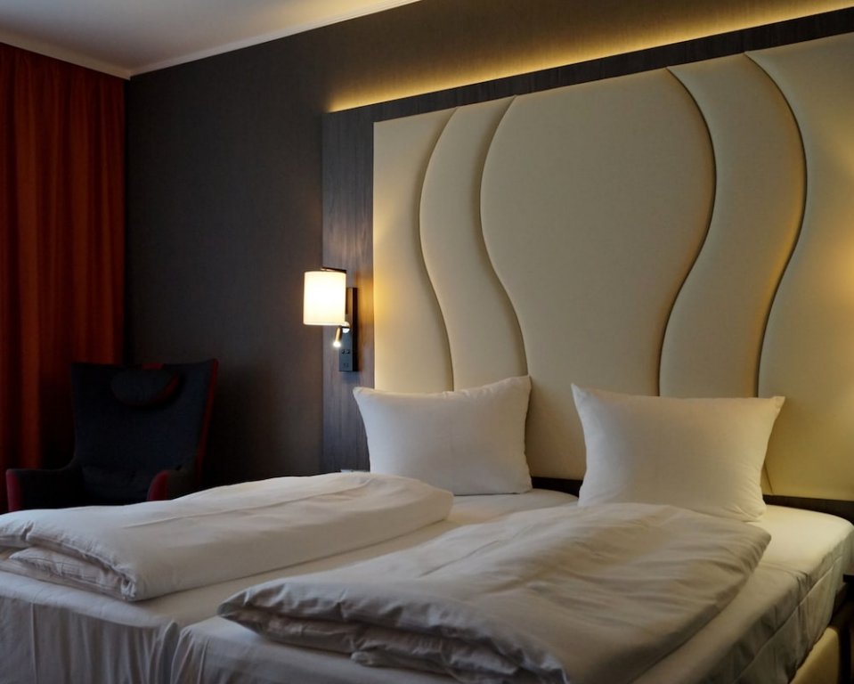 Фото Plaza Premium Parkhotel Norderstedt