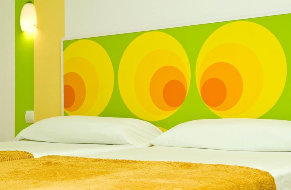Фото Hostal Can Jurat