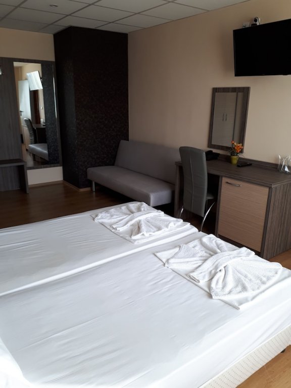 Фото Hotel City