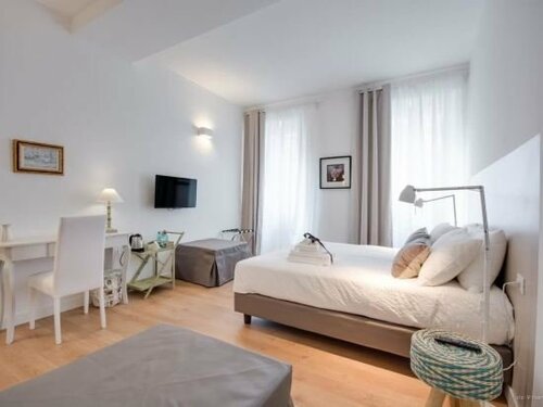 Гостиница Rental in Rome Augustus Terrace Deluxe в Риме