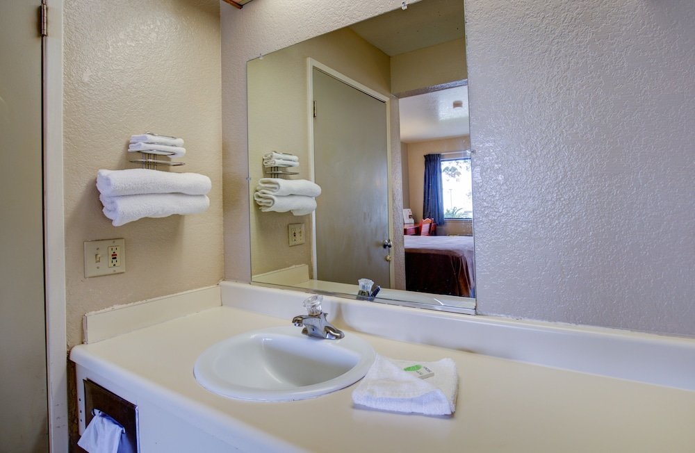 Фото Good Nite Inn Redlands