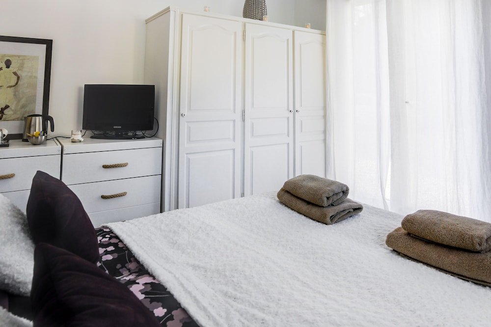 Фото Villa Les Lucioles - Chambre d'Hôtes