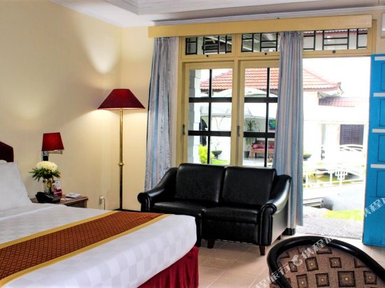 Фото Hotel Merdeka Kediri