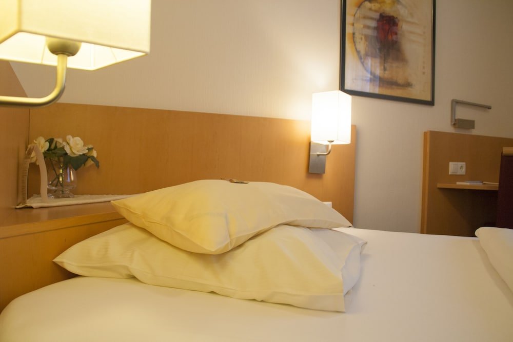 Фото Hotel zum Adler