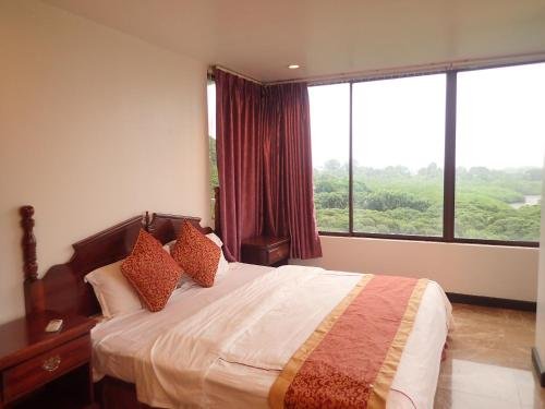 Фото Cliffside View Hotel