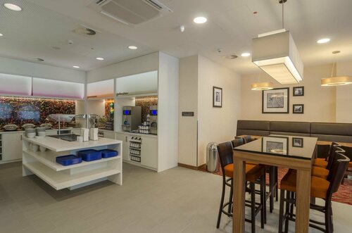 Внешний вид отеля Hampton by Hilton Frankfurt City Centre Messe в Франкфурте-на-Майне, фото 1