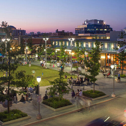 Shopping mall CF Shops at Don Mills, North York, photo