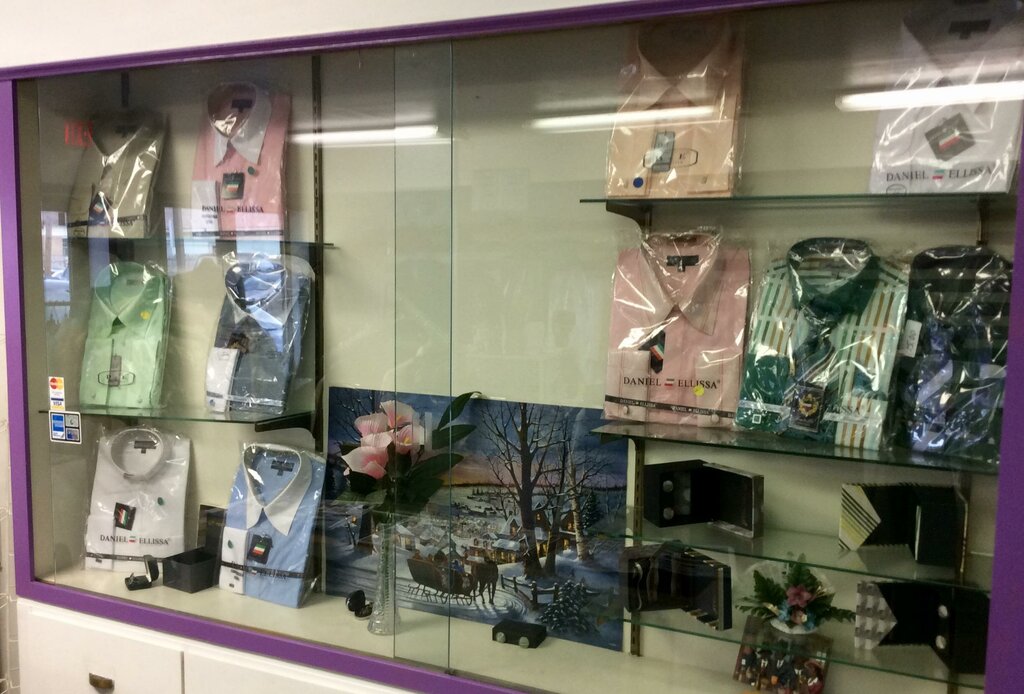 Clothing store Callie and Gibbs Wonderful Fashion Boutique, State of New Jersey, photo