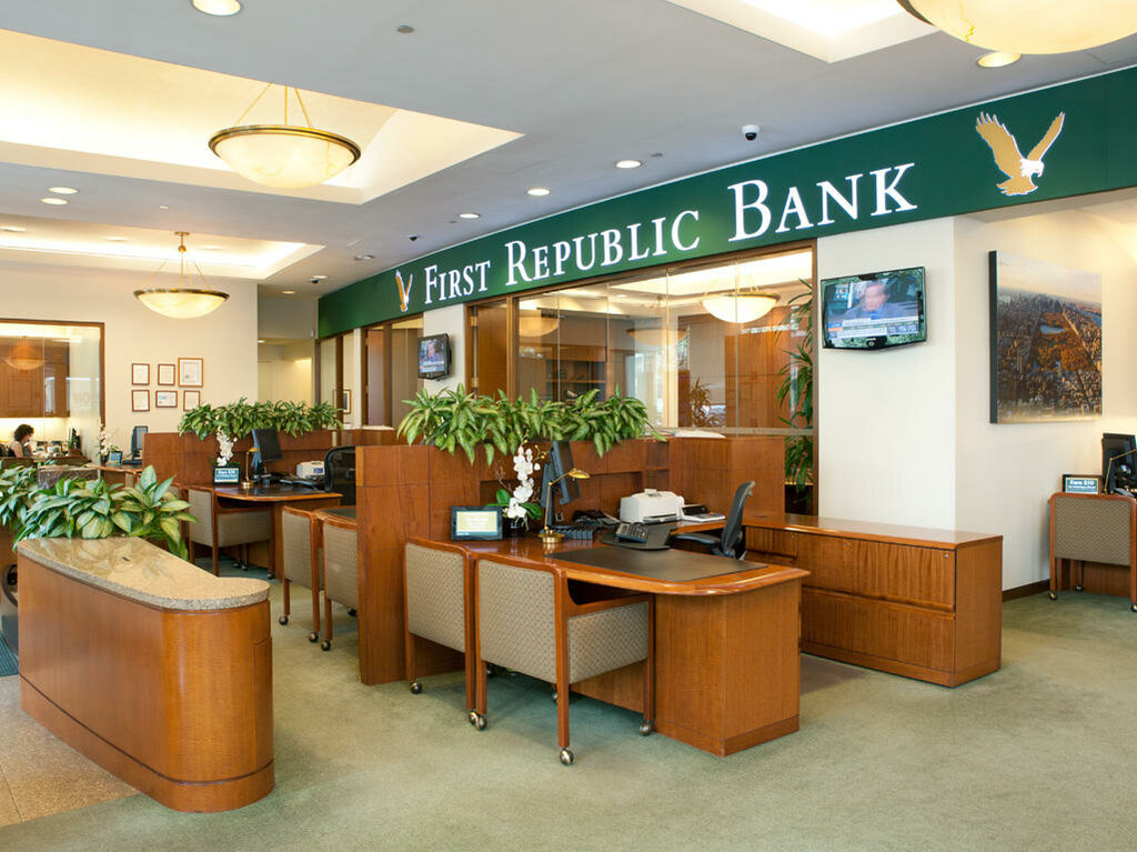 Financial consulting First Republic Bank, New York, photo
