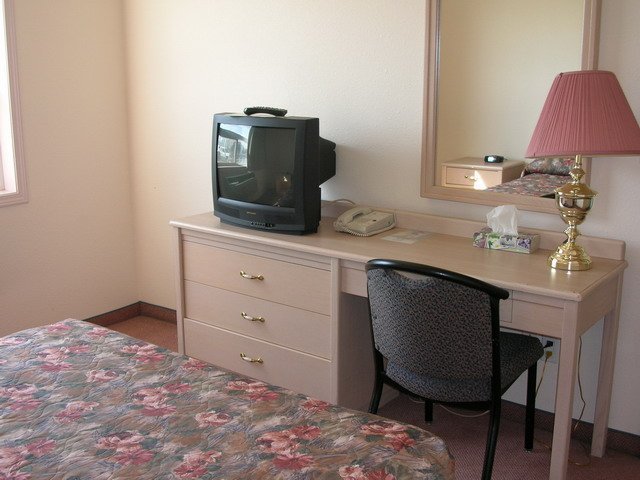 Фото Super 8 Edmonton/west