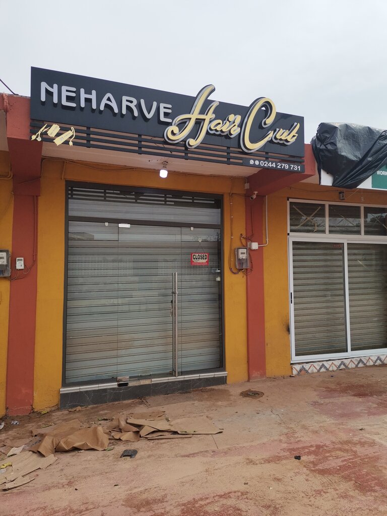 Hairdresser Neharve Haircut, Kumasi, photo