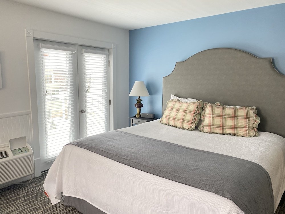 Фото Harbor House Inn