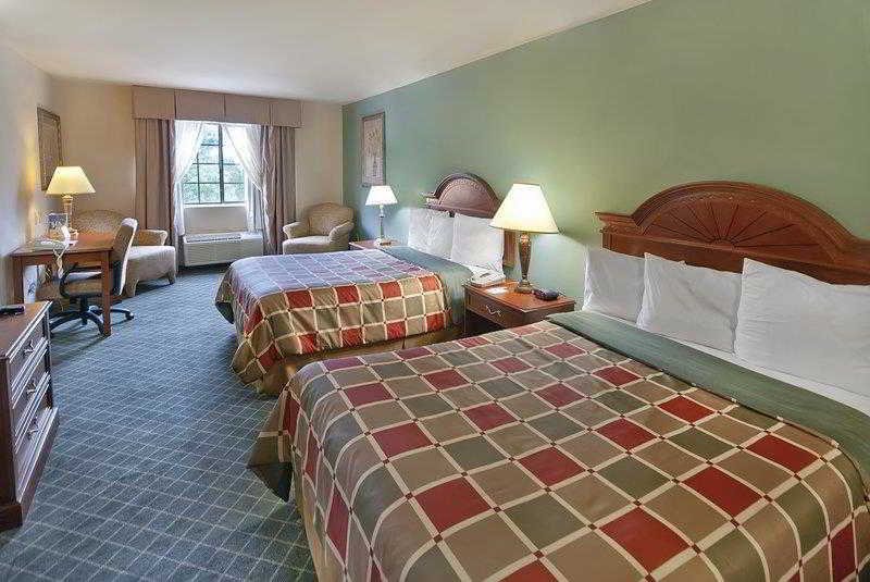 Фото Best Western Plus The Woodlands