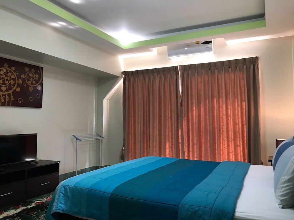 Фото Maenam Lodge