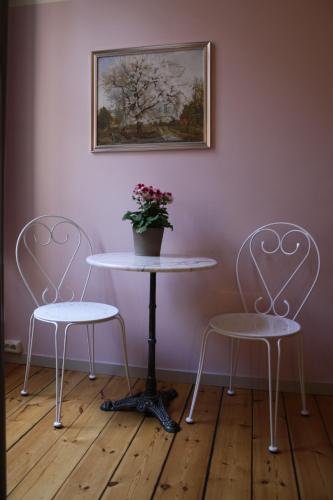 Фото Old Town Stay Hotel