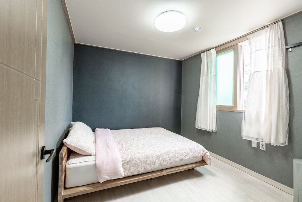 Фото Gongju Einhaus Guesthouse 2