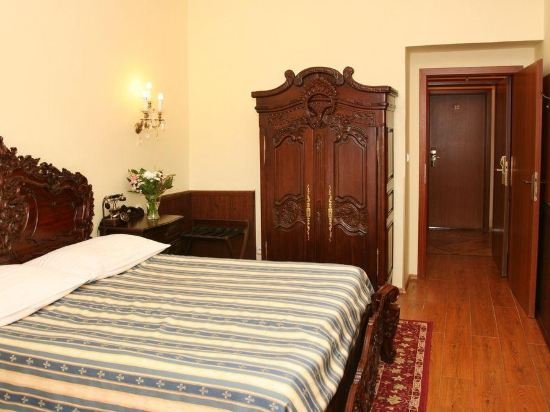 Фото King Charles Boutique Residence