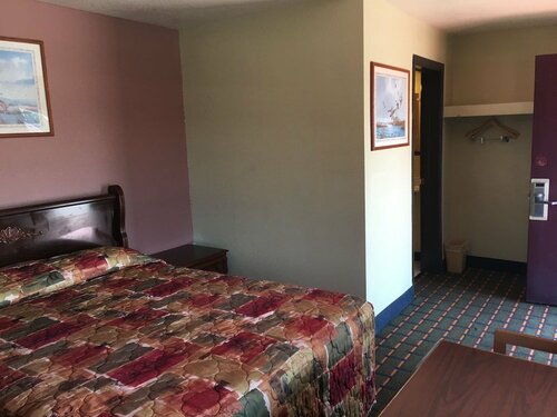 Гостиница Best Value Inn Motel Sandusky в Марианне