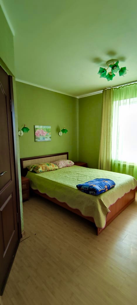 Фото Селена