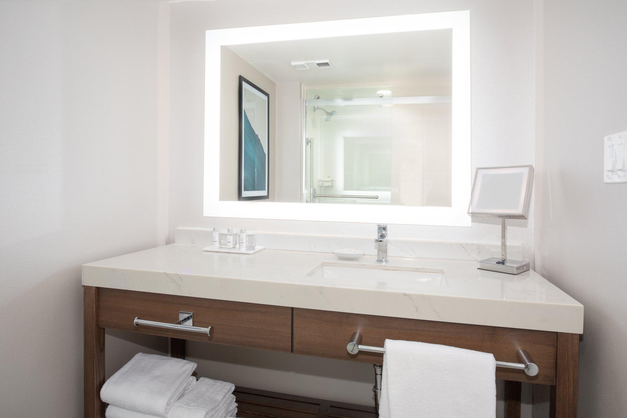 Фото Crowne Plaza Phoenix - Chandler Golf Resort, an Ihg Hotel