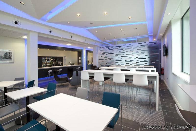 Фото Holiday Inn Express Manchester City Centre - Arena