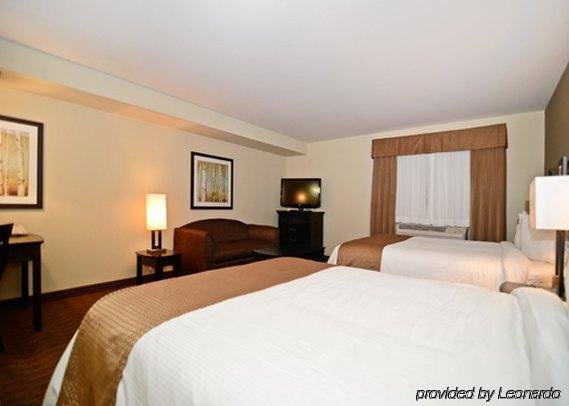 Фото Mainstay Suites Winnipeg