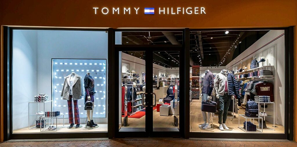 Clothing store Tommy Hilfiger, Tuscany, photo