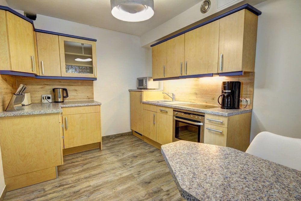 Фото Hotel Zum Halbmond